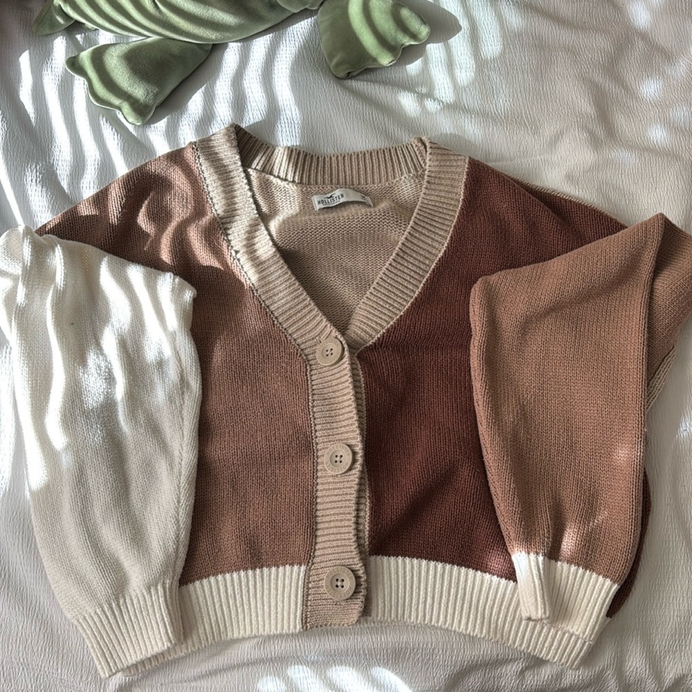 Hollister color block crop cardigan